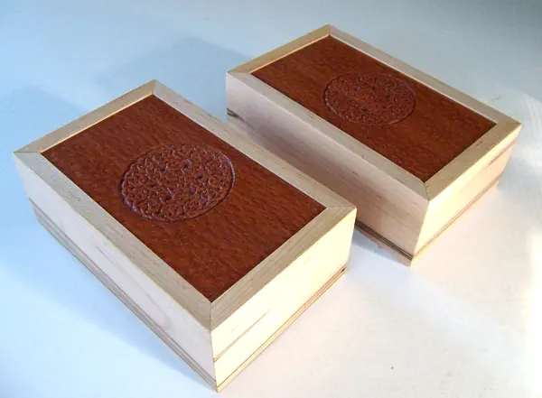 sliding lid box