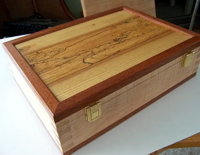wood lock box with wood hinges