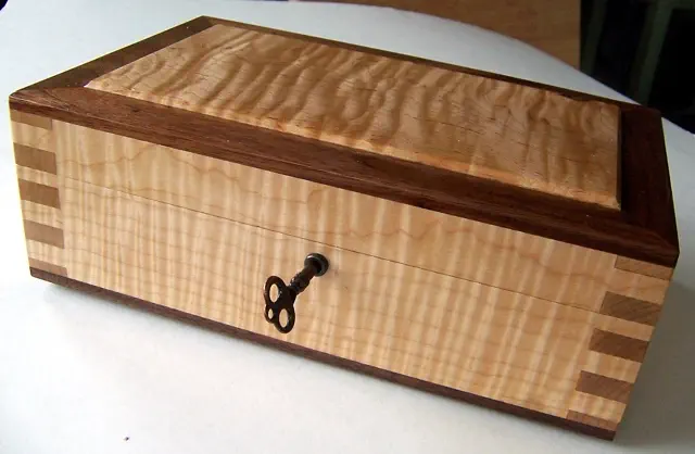 wood lock box with wood hinges