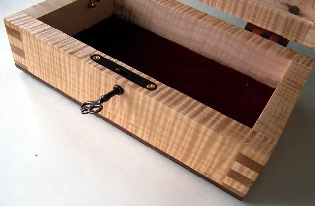 wood lock box with wood hinges