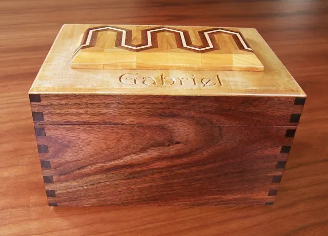 wood box with miter laminate top