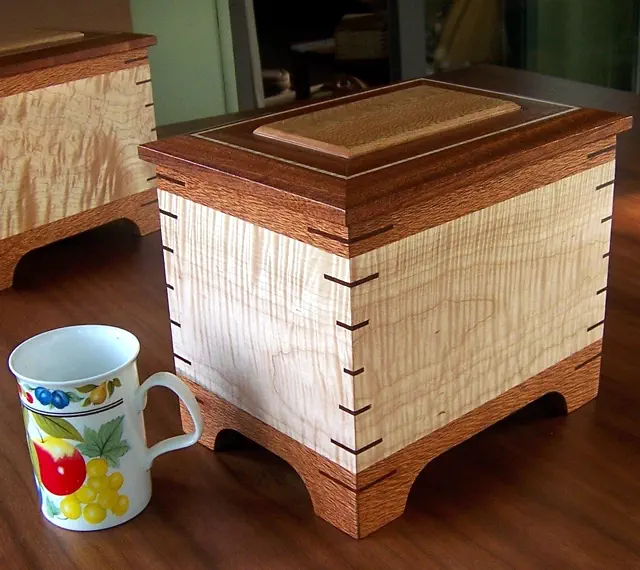 wood fiddleback maple urn