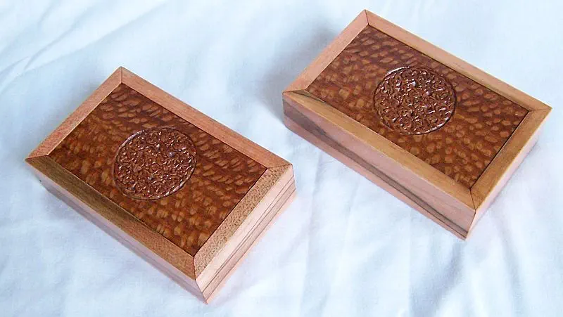 lacewood sliding lid box