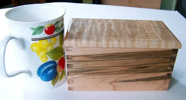 lacewood sliding lid box
